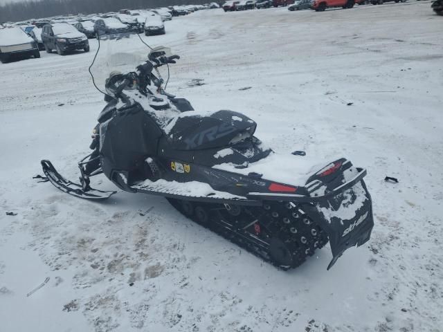 2016 Skidoo 2016 Skidoo Mxzxrs 800