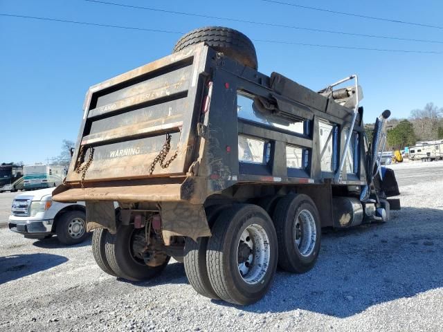 2016 Mack GU700 Dump Truck