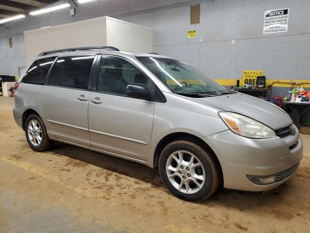 2004 Toyota Sienna XLE