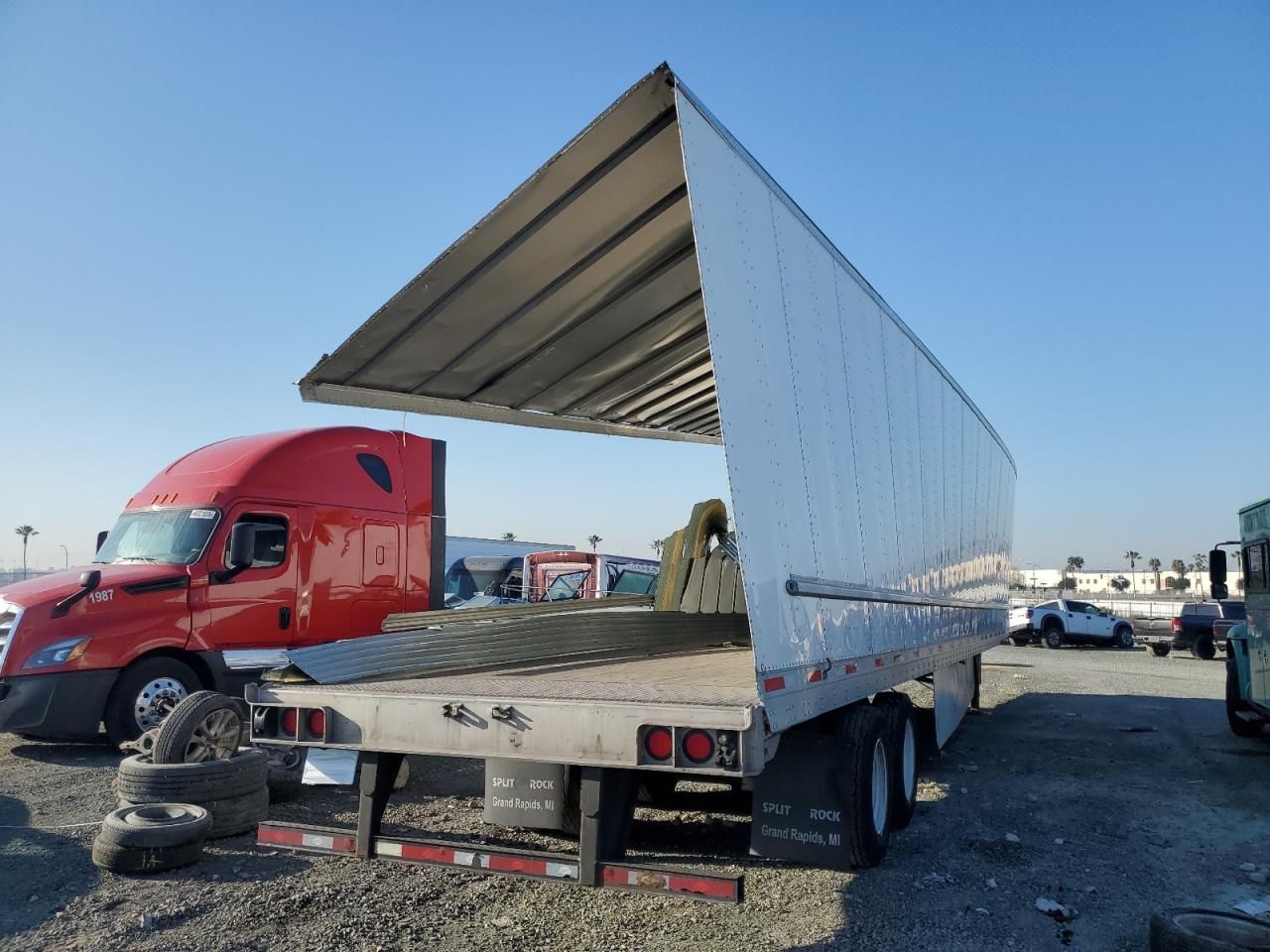2019 Utility DRY DRY Van Trailer