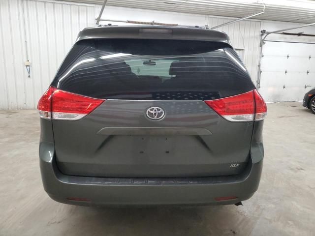 2013 Toyota Sienna XLE