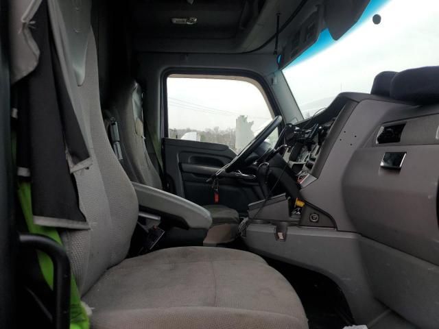 2015 Kenworth Construction T680