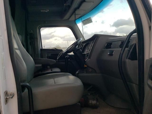 2015 Kenworth Construction T880