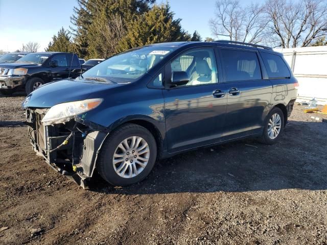 2011 Toyota Sienna XLE