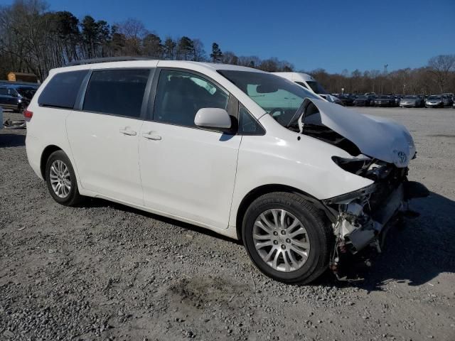 2011 Toyota Sienna XLE