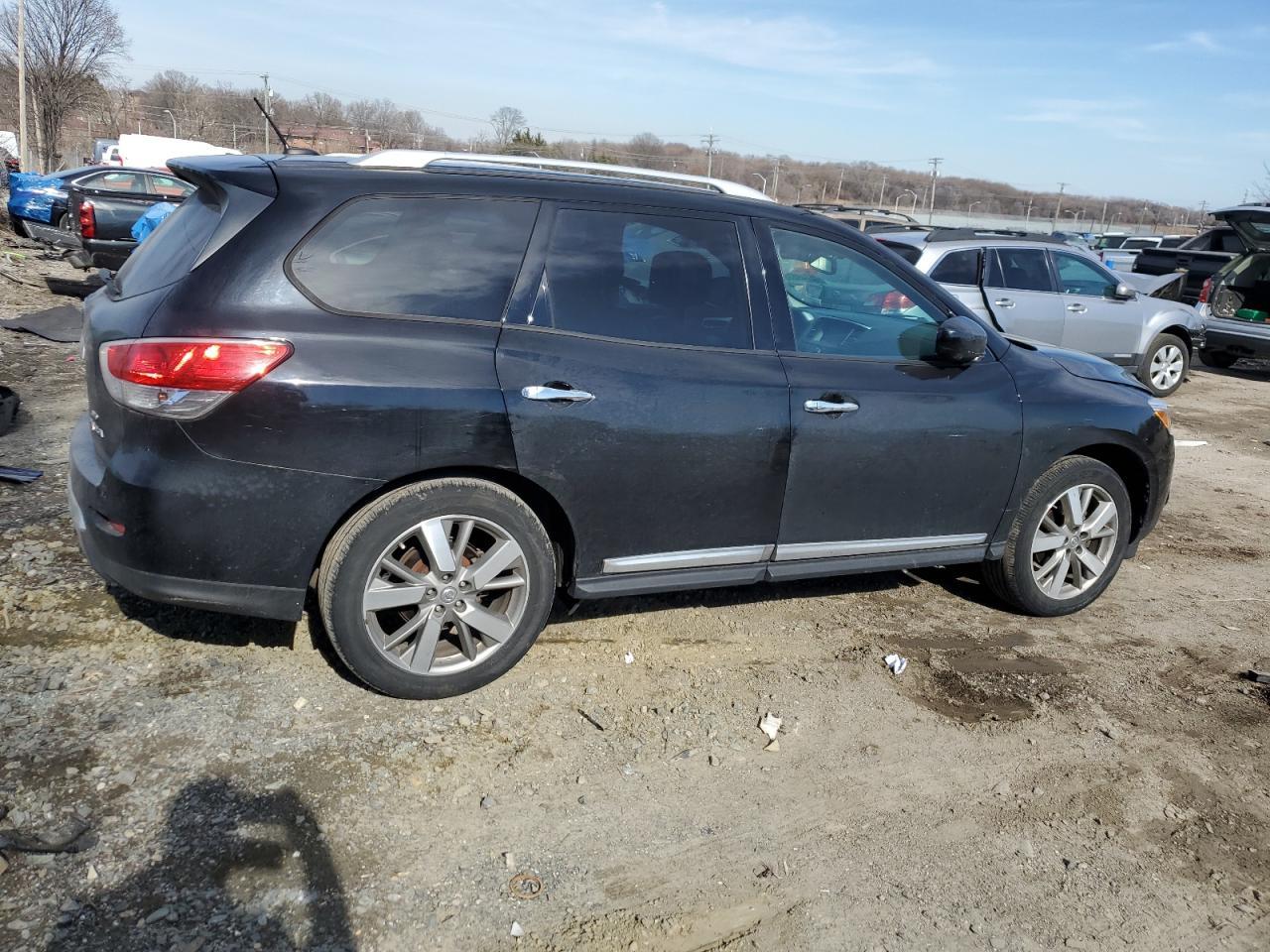 2014 Nissan Pathfinder s