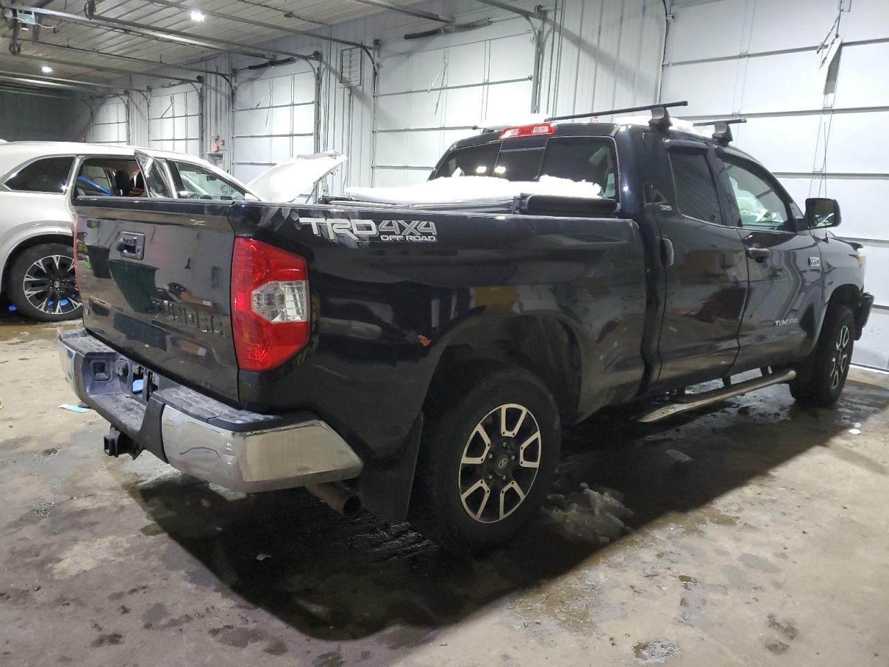 2017 Toyota Tundra SR5