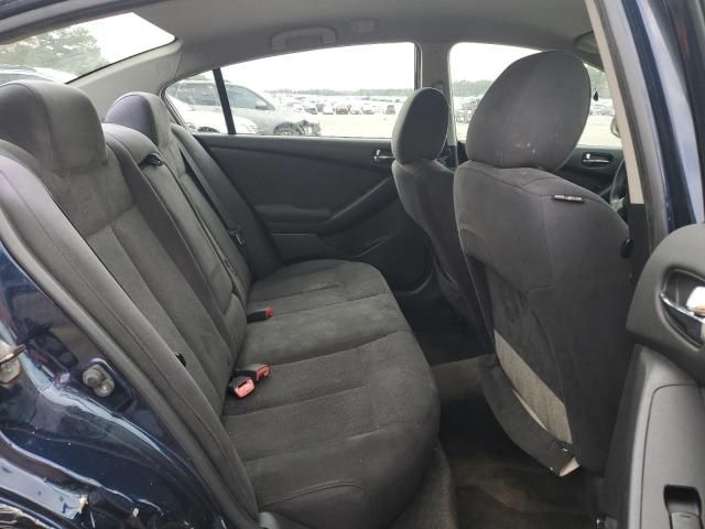 2010 Nissan Altima Base