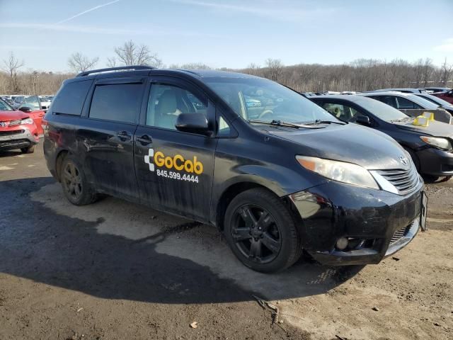 2014 Toyota Sienna XLE