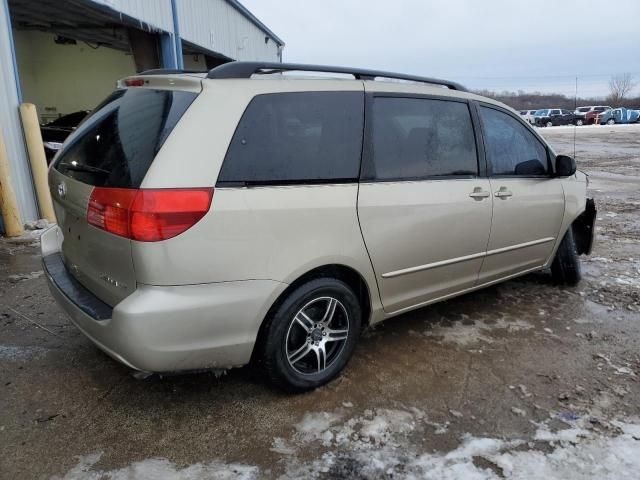 2004 Toyota Sienna CE