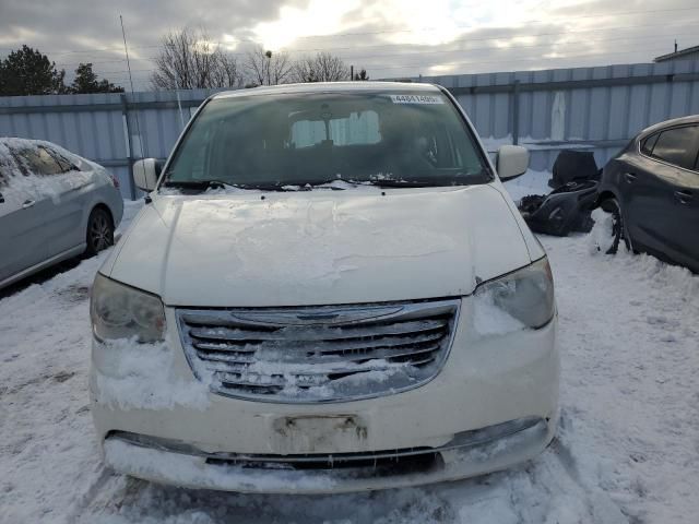 2013 Chrysler Town & Country Touring L