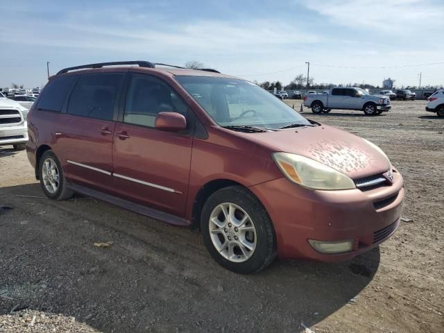 2004 Toyota Sienna XLE