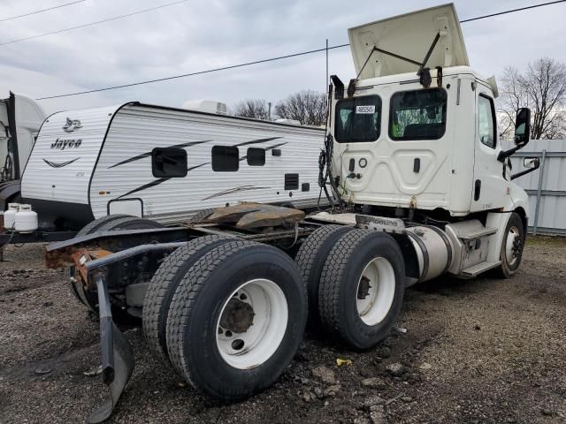 2019 Freightliner Cascadia Semi Truck