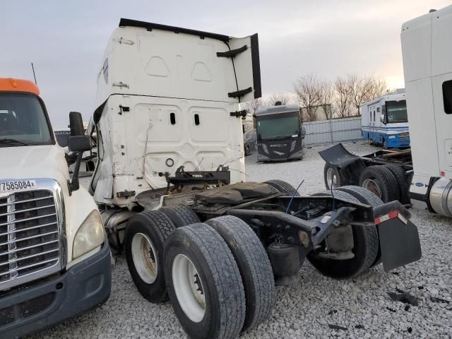 2021 Freightliner Cascadia 126