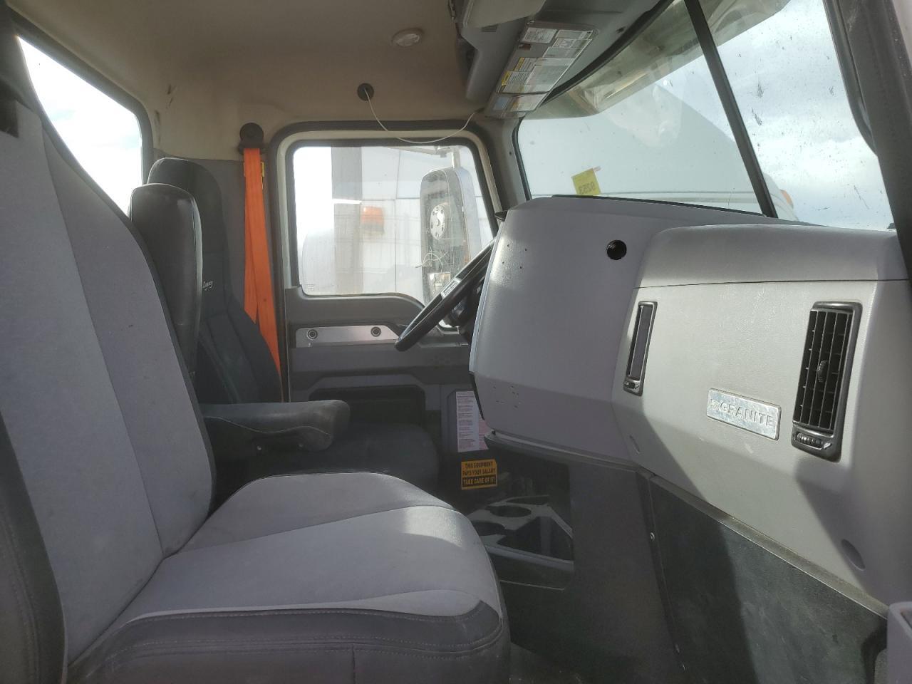 2020 Mack GR64BT Semi Truck