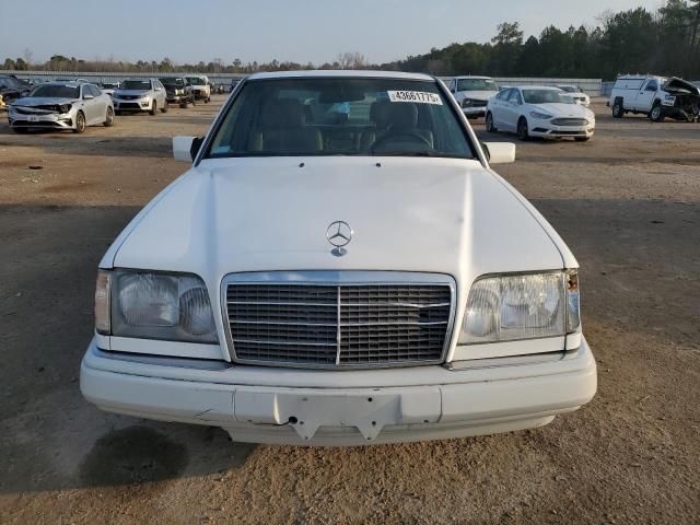 1995 Mercedes-Benz E 320 Base