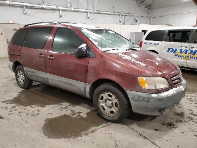 2003 Toyota Sienna LE