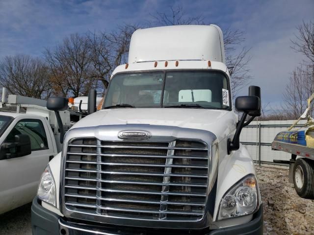 2016 Freightliner Cascadia 125