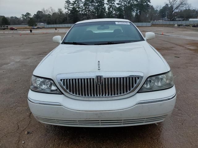 2010 Lincoln Town Car Signature Limited