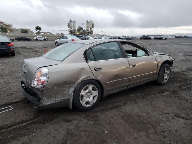 2004 Nissan Altima Base