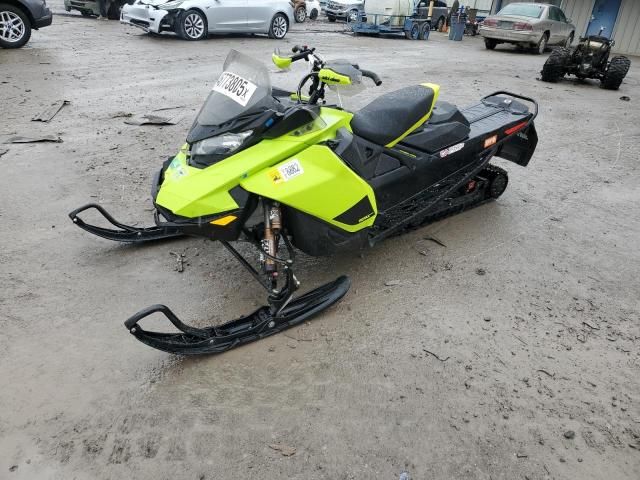 2020 Skidoo 2020 Skidoo Renegade