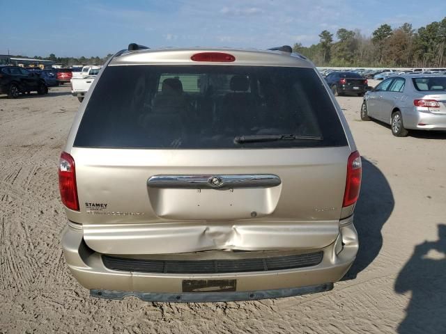 2005 Chrysler Town & Country Touring