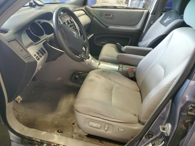 2004 Toyota Highlander Base