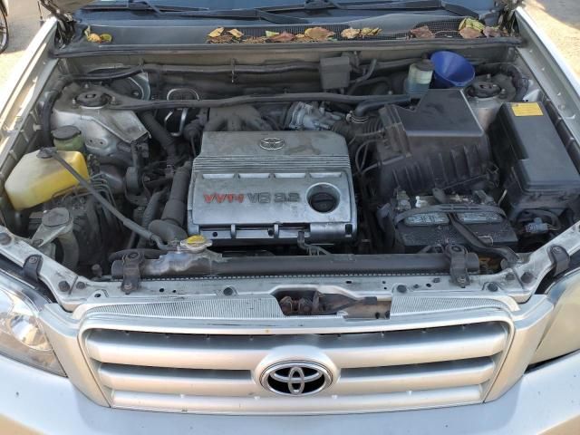 2004 Toyota Highlander Base