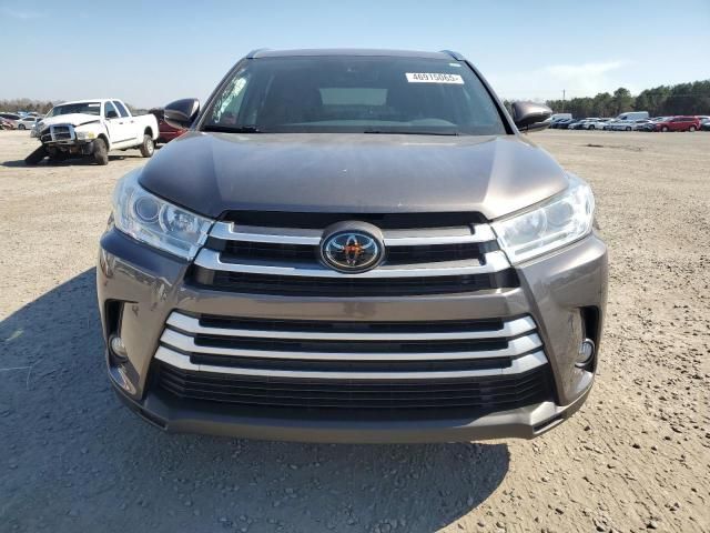 2019 Toyota Highlander SE