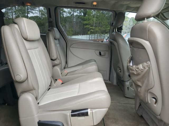 2005 Chrysler Town & Country Touring