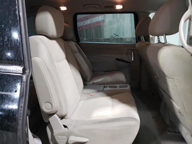2013 Nissan Quest S