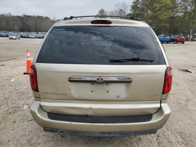 2005 Chrysler Town & Country Touring