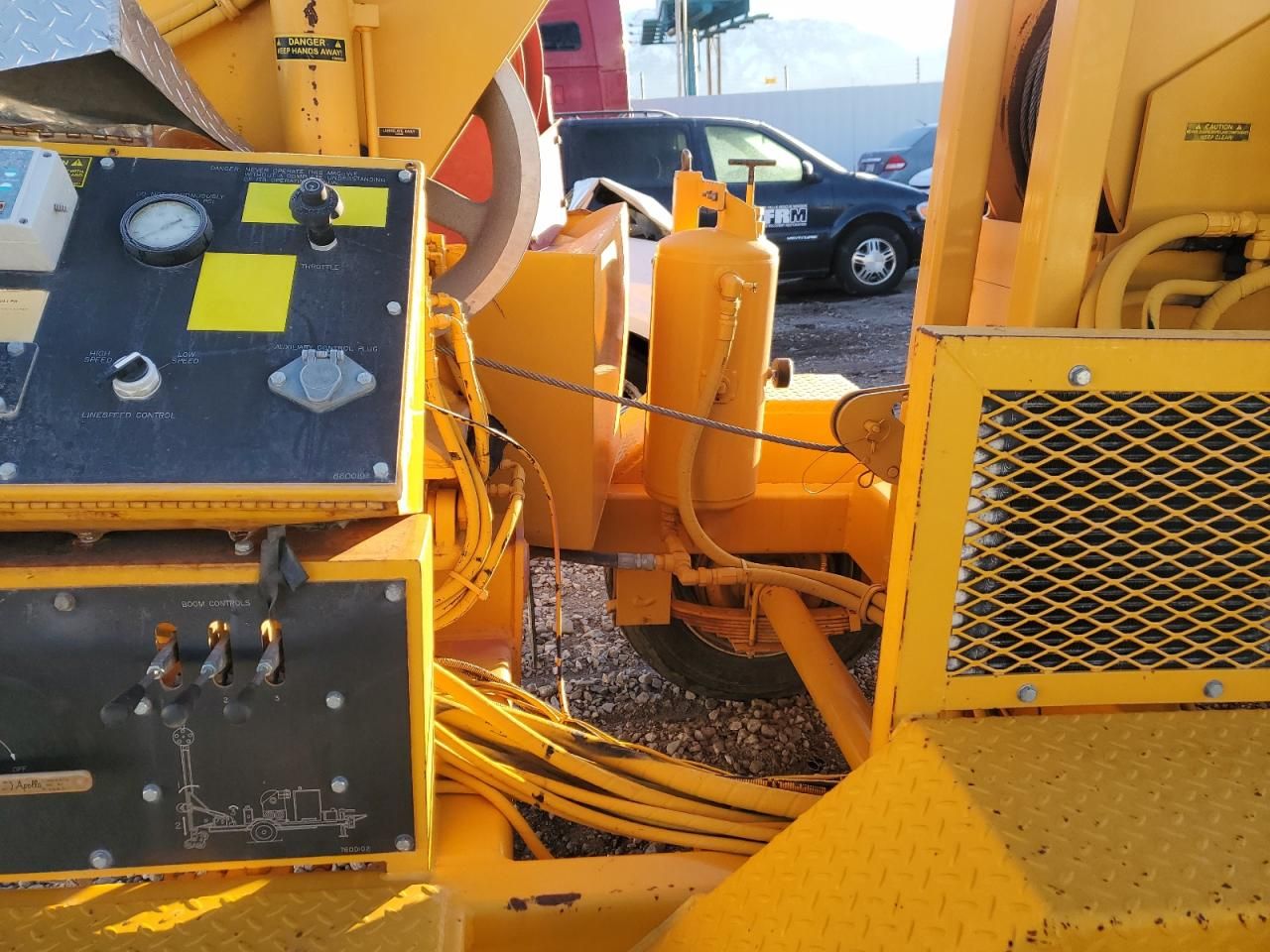 2004 Unknown 2004 TSE International Underground Cable Puller