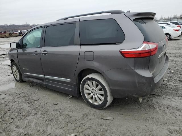 2016 Toyota Sienna XLE