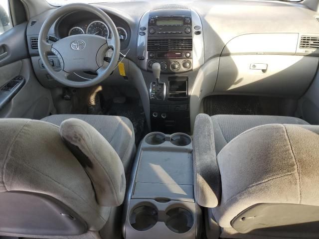 2010 Toyota Sienna CE