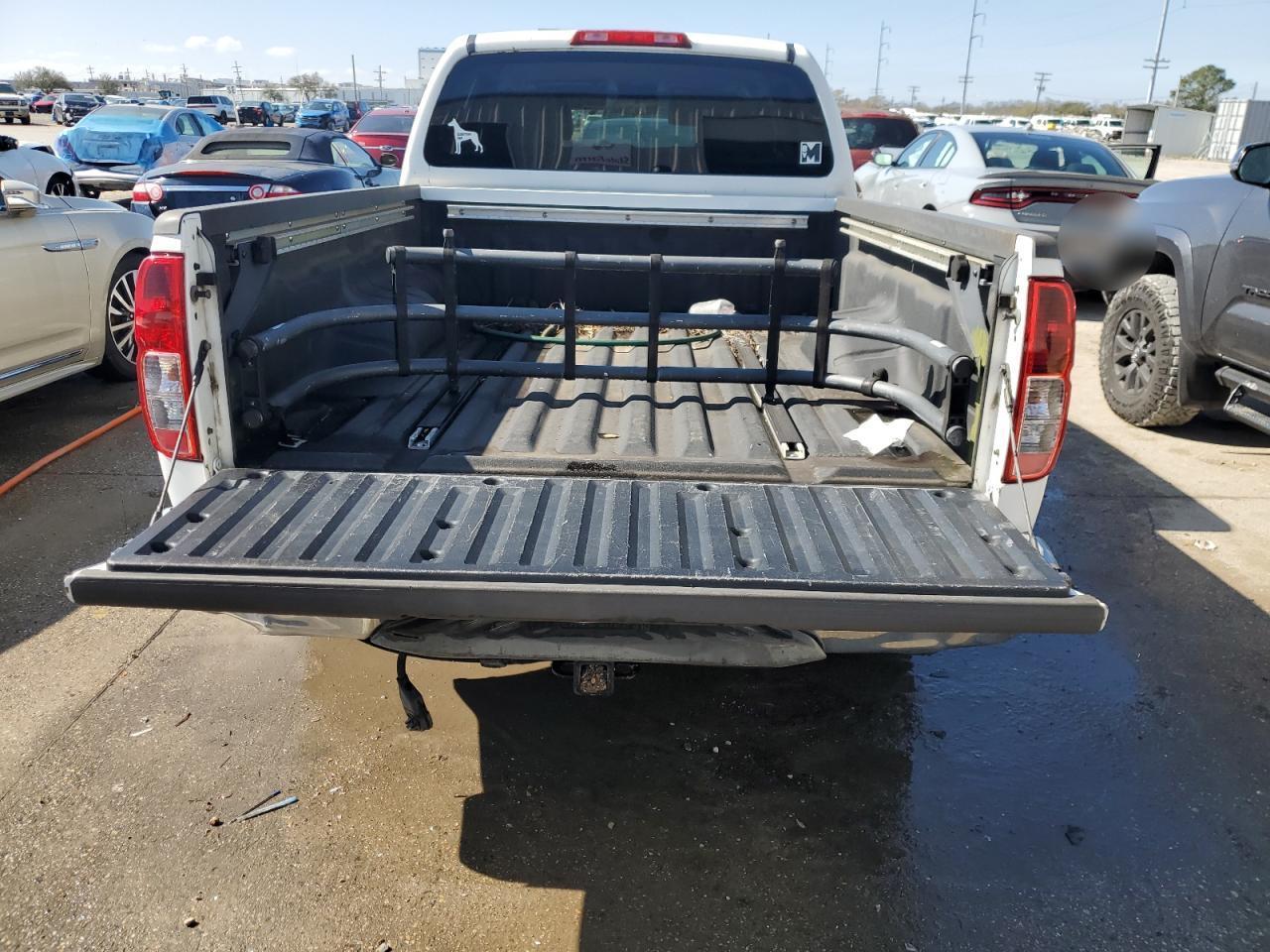 2008 Nissan Frontier Crew cab le