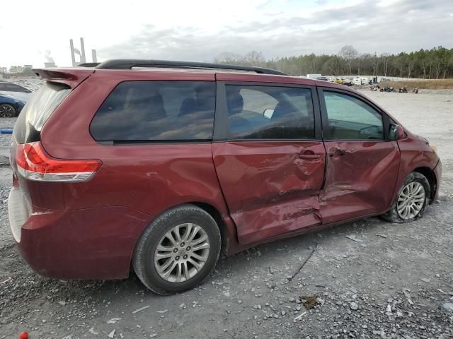 2012 Toyota Sienna XLE