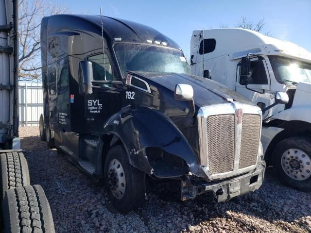 2018 Kenworth T680 Semi Truck