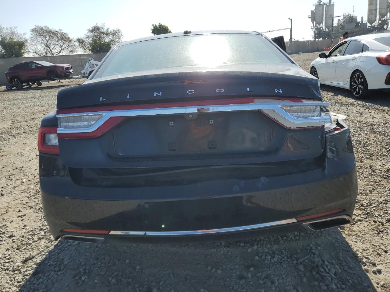 2017 Lincoln Continental Reserve