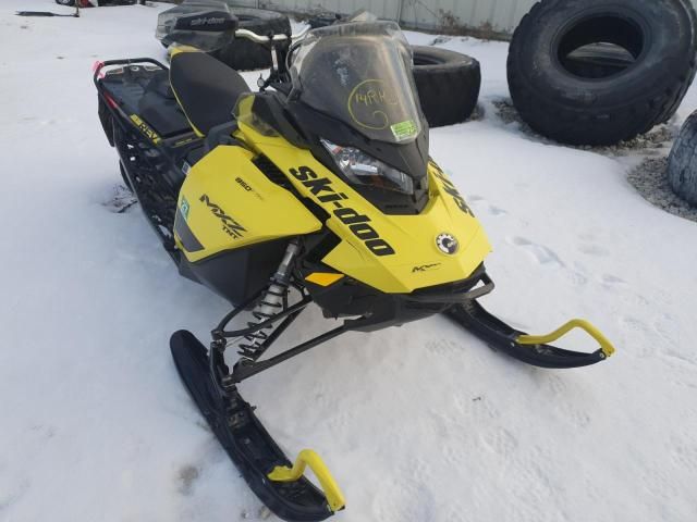 2020 Skidoo 2020 Skidoo Snowbmobil