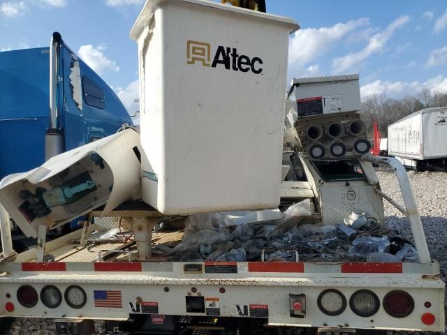 2018 Freightliner Business Class M2 Bucket Truck