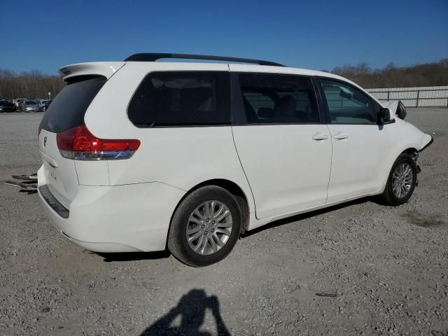 2011 Toyota Sienna XLE