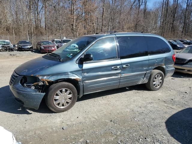 2005 Chrysler Town & Country Limited