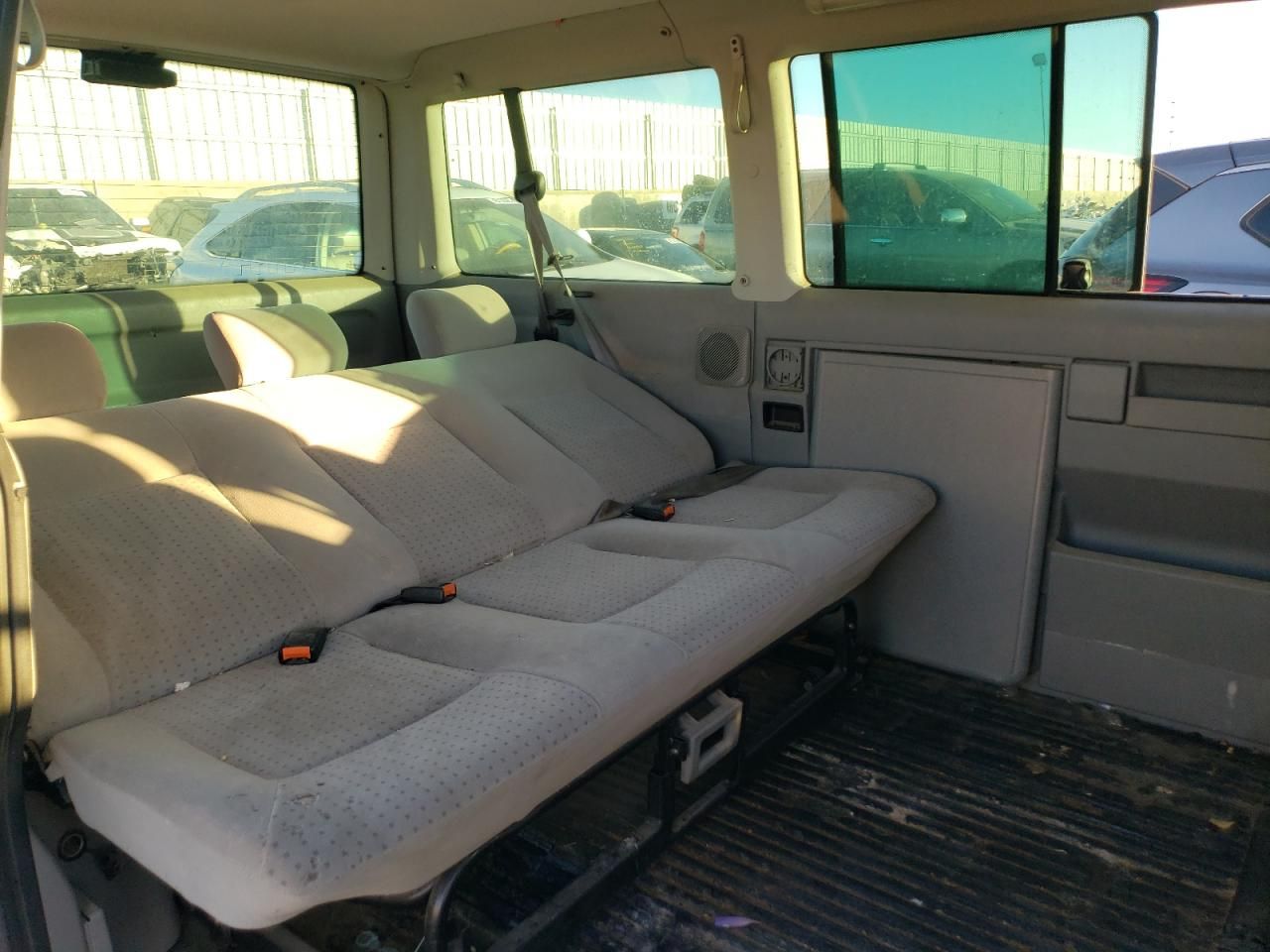 2000 Volkswagen Eurovan mv