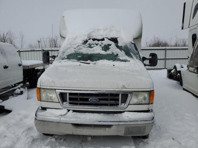 2003 Ford Econoline E450 Super Duty Cutaway Van