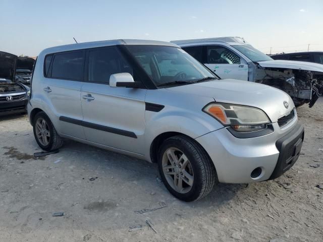 2011 KIA Soul +