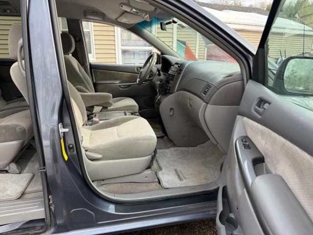 2006 Toyota Sienna CE