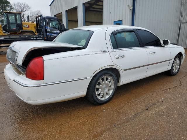 2010 Lincoln Town Car Signature Limited