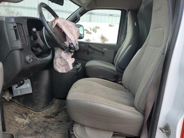 2022 Chevrolet Express G2500