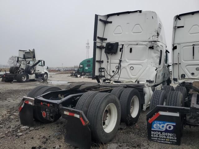 2022 Freightliner Cascadia 126